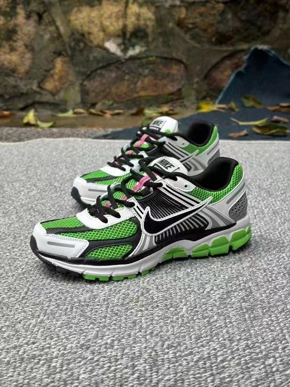 Air Zoom Vomero 5 Green & Silver