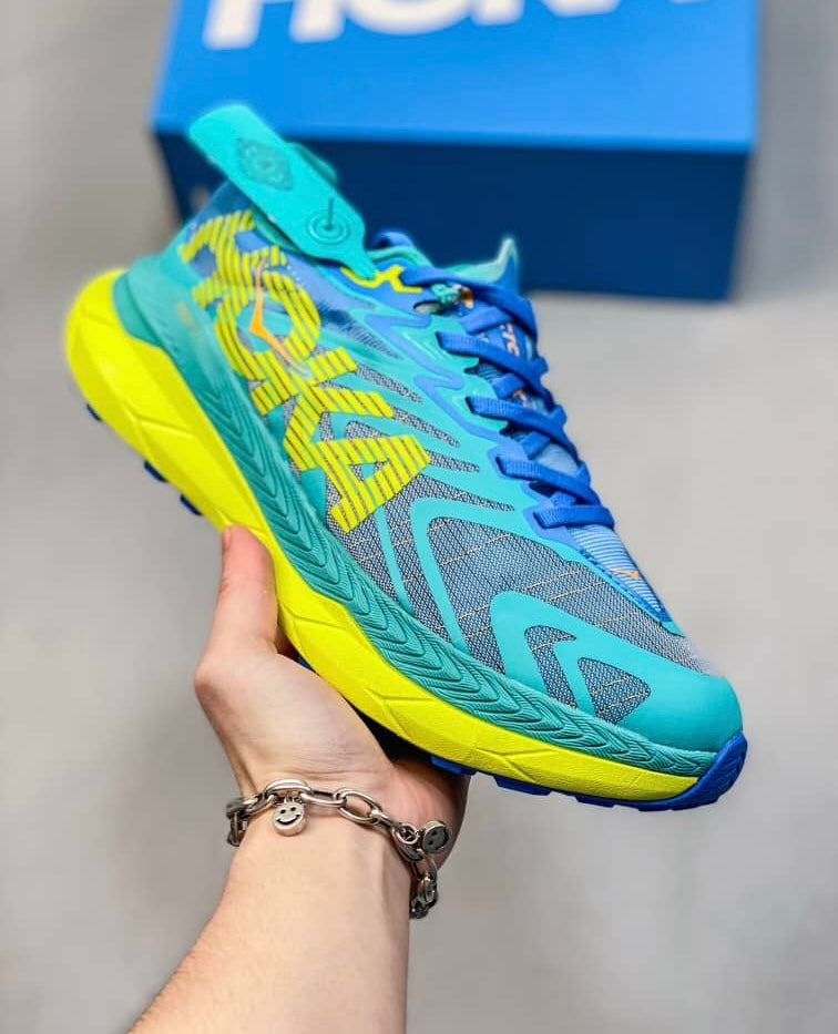 Hoka Tecton X