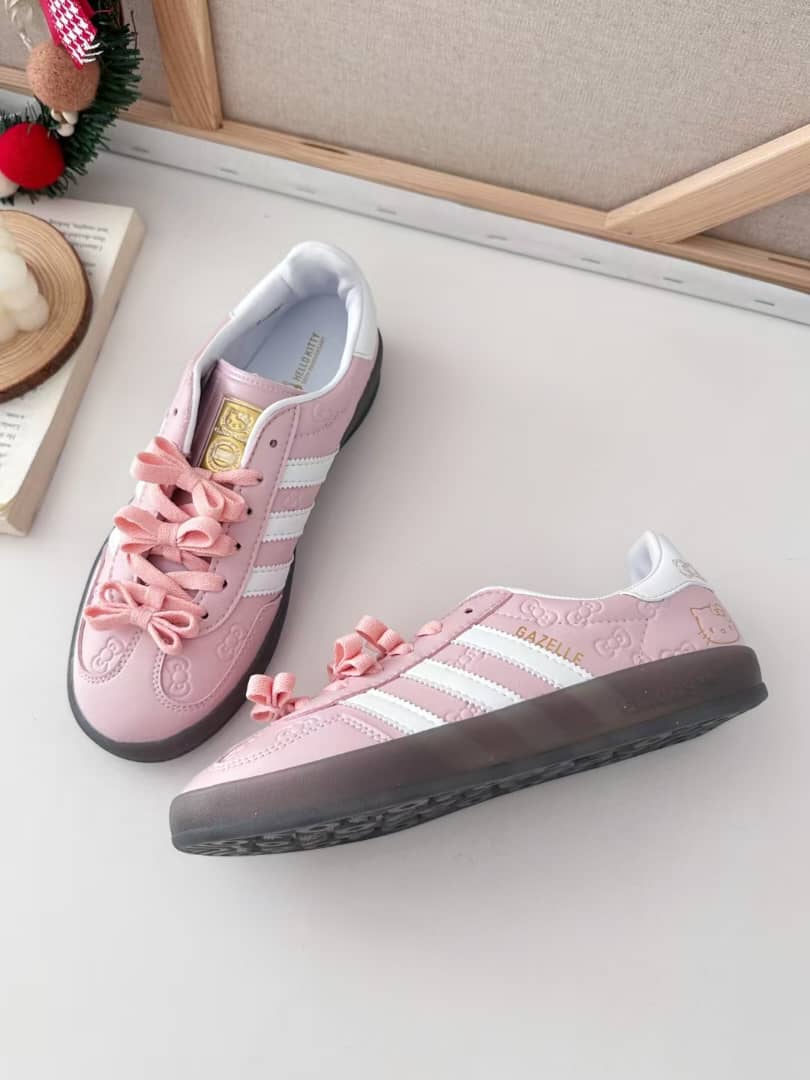 Ad Gazelle Hello Kitty- Pink