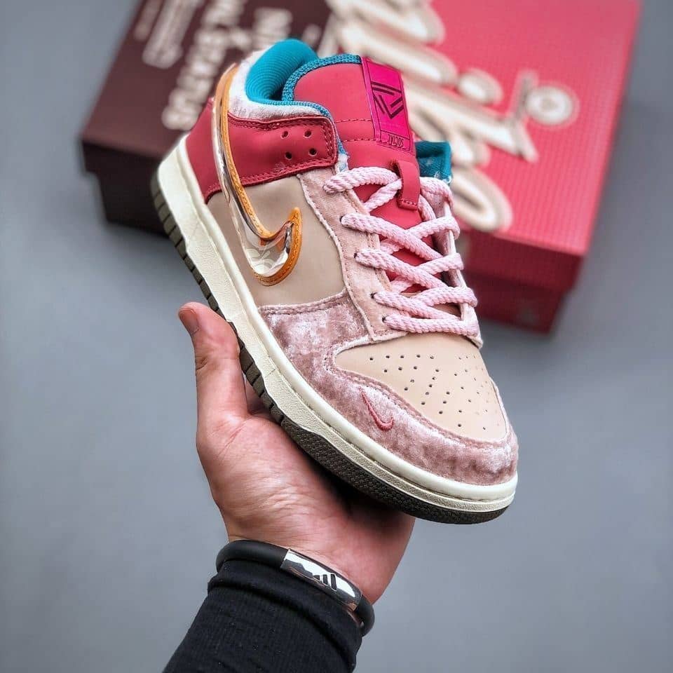 Nike Dunk Low Social