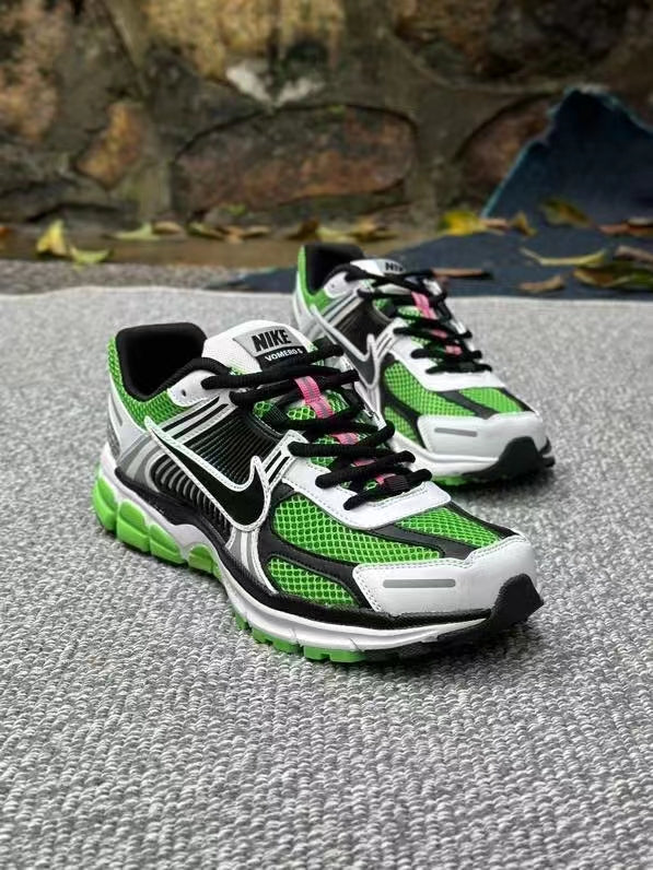 Air Zoom Vomero 5 Green & Silver