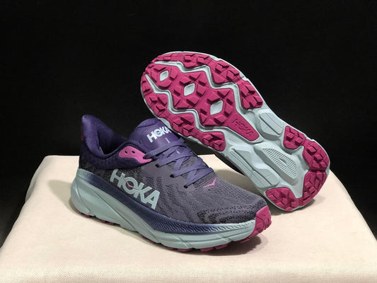 Hoka Challenger 7