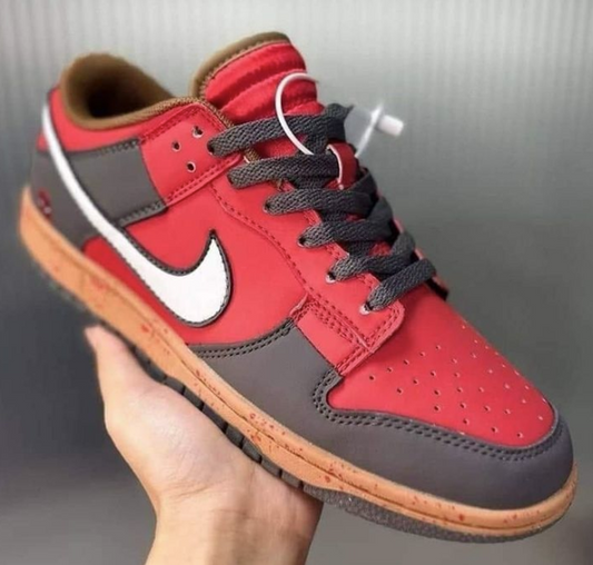 Nike Dunk Low - Deadpool